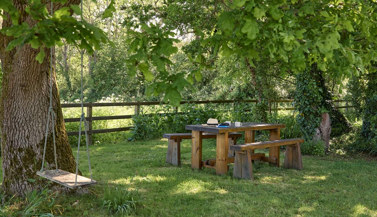 Watch the little ones enjoy the rope swing while enjoying your morning tea.