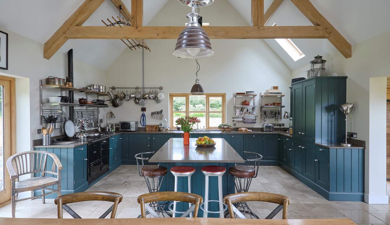 This wonderful large kitchen is perfect if you look to cook.