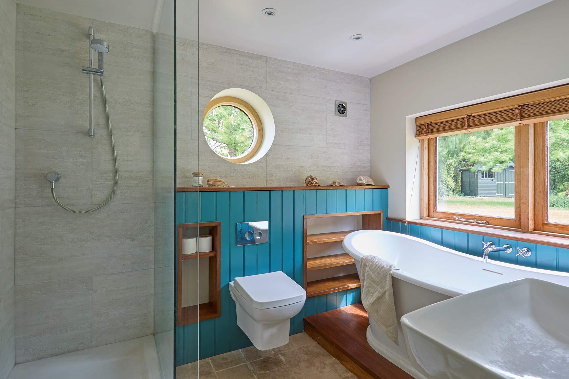 Relax after a busy day in the gorgeous slipper bath.