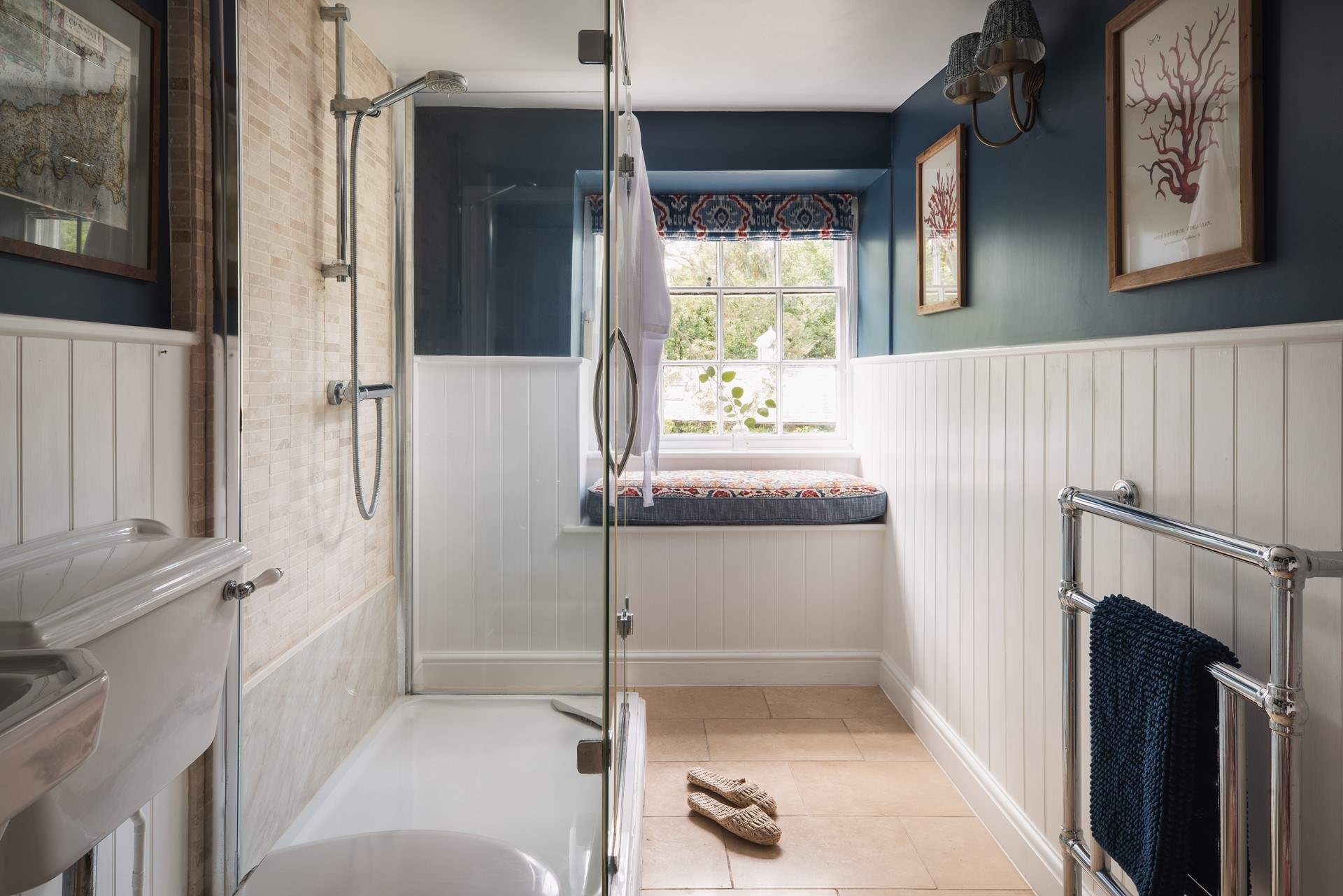 The en suite boasts a large shower.