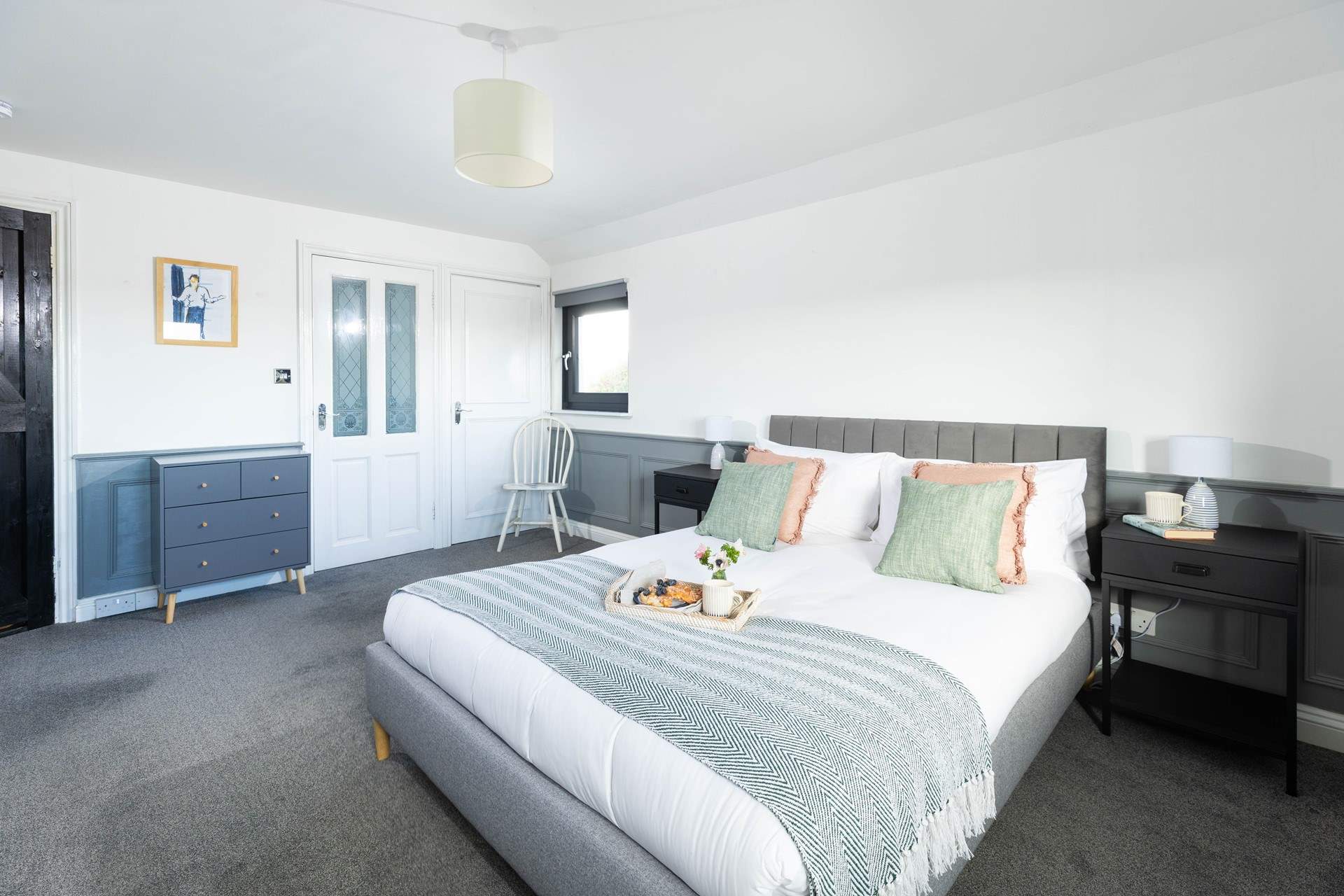 Spacious bedroom 1 has oodles of space and an en suite shower-room. 