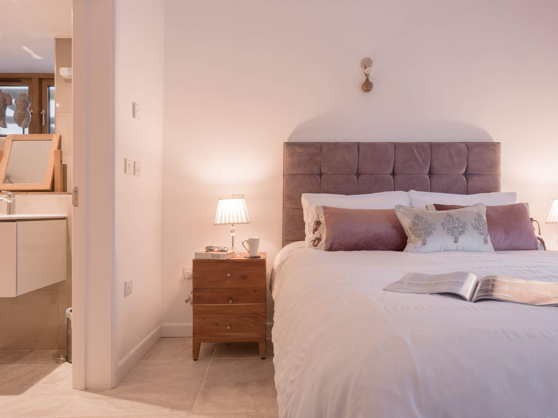 Simple attention to detail is on show throughout with a focus on pared back luxury. 