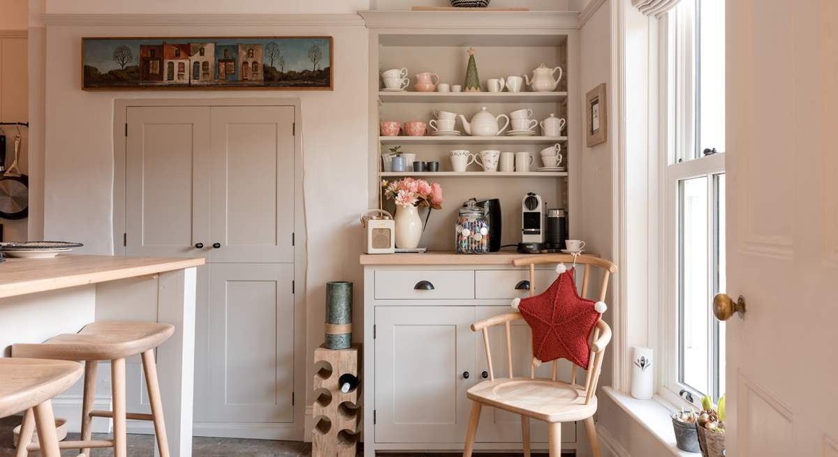 The breakfast-bar is a lovely and light spot to enjoy a bit of social brunch or some buffet-style feasting.