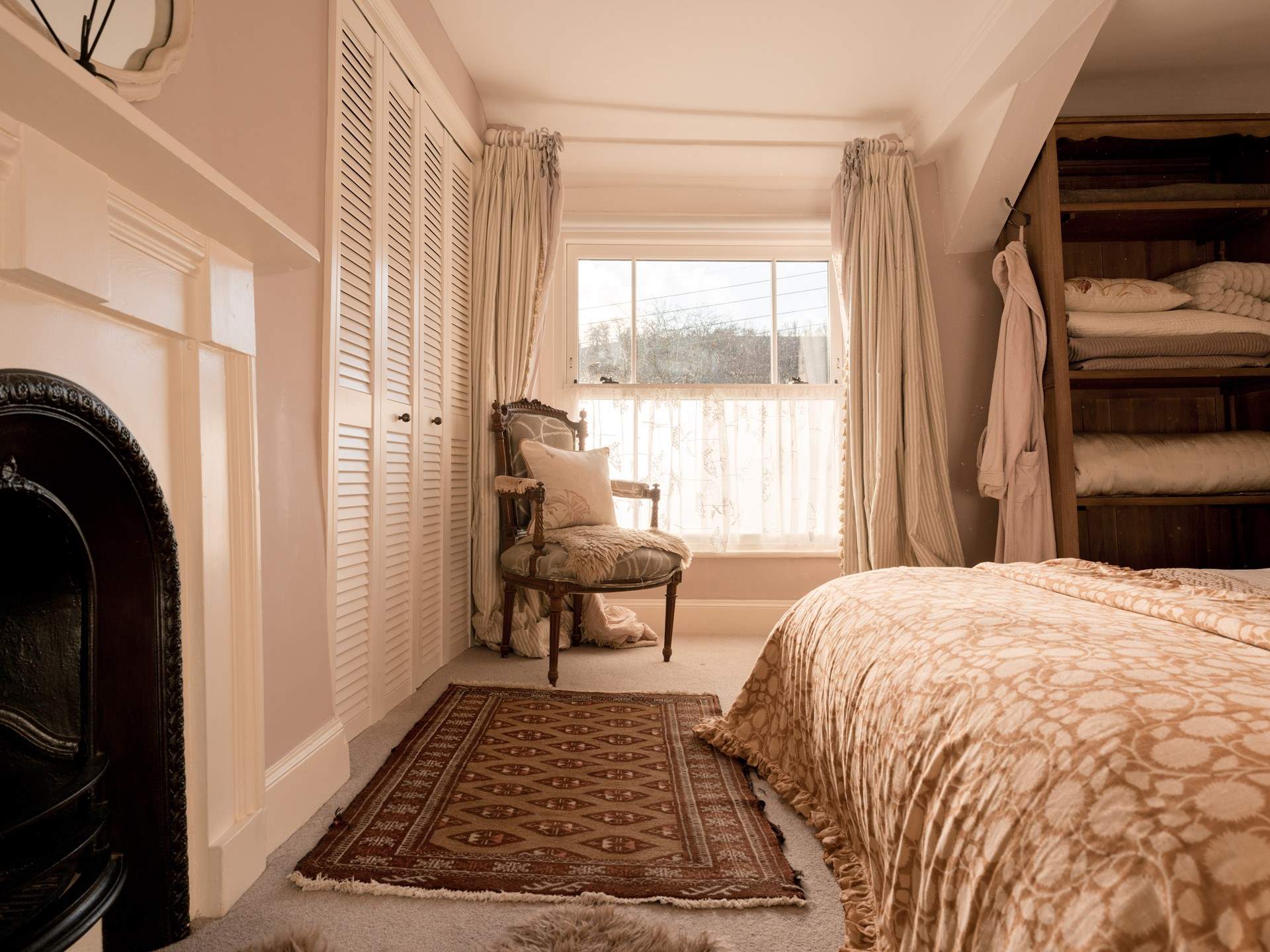 The original features and choice of soft furnishings exude a sense of quiet and calm. Expect a few lie ins...