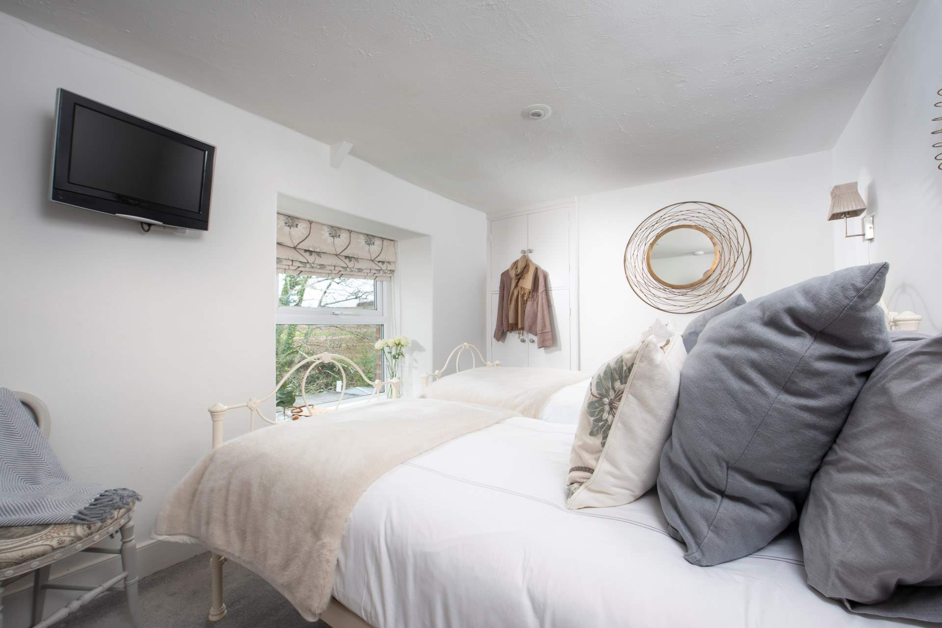 Twin beds are the order of the day in bedroom 2.