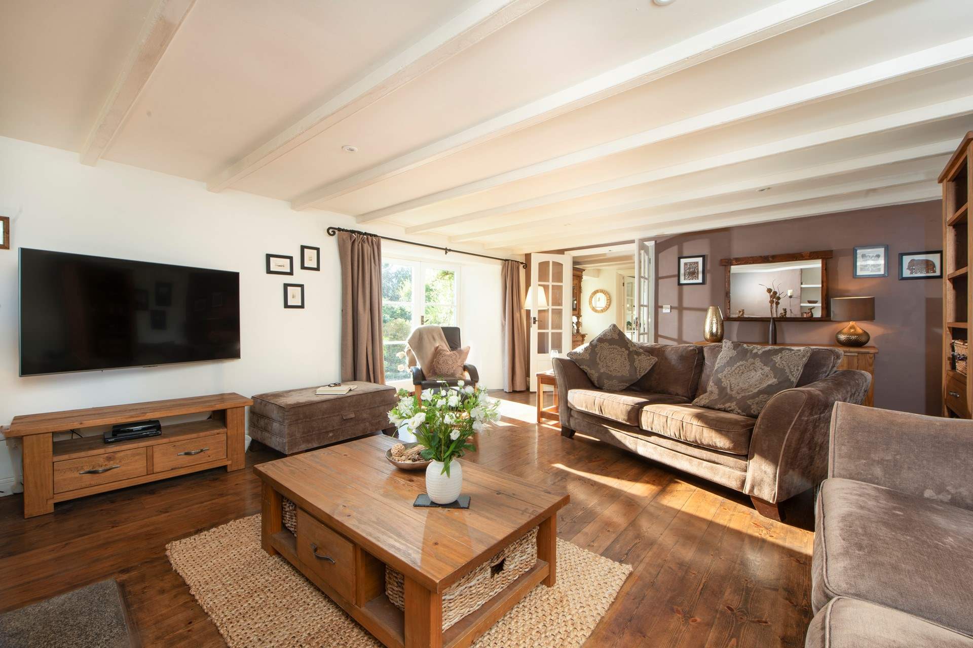 After a day exploring the delights of the area come back and relax weary legs cosied up in the lounge.