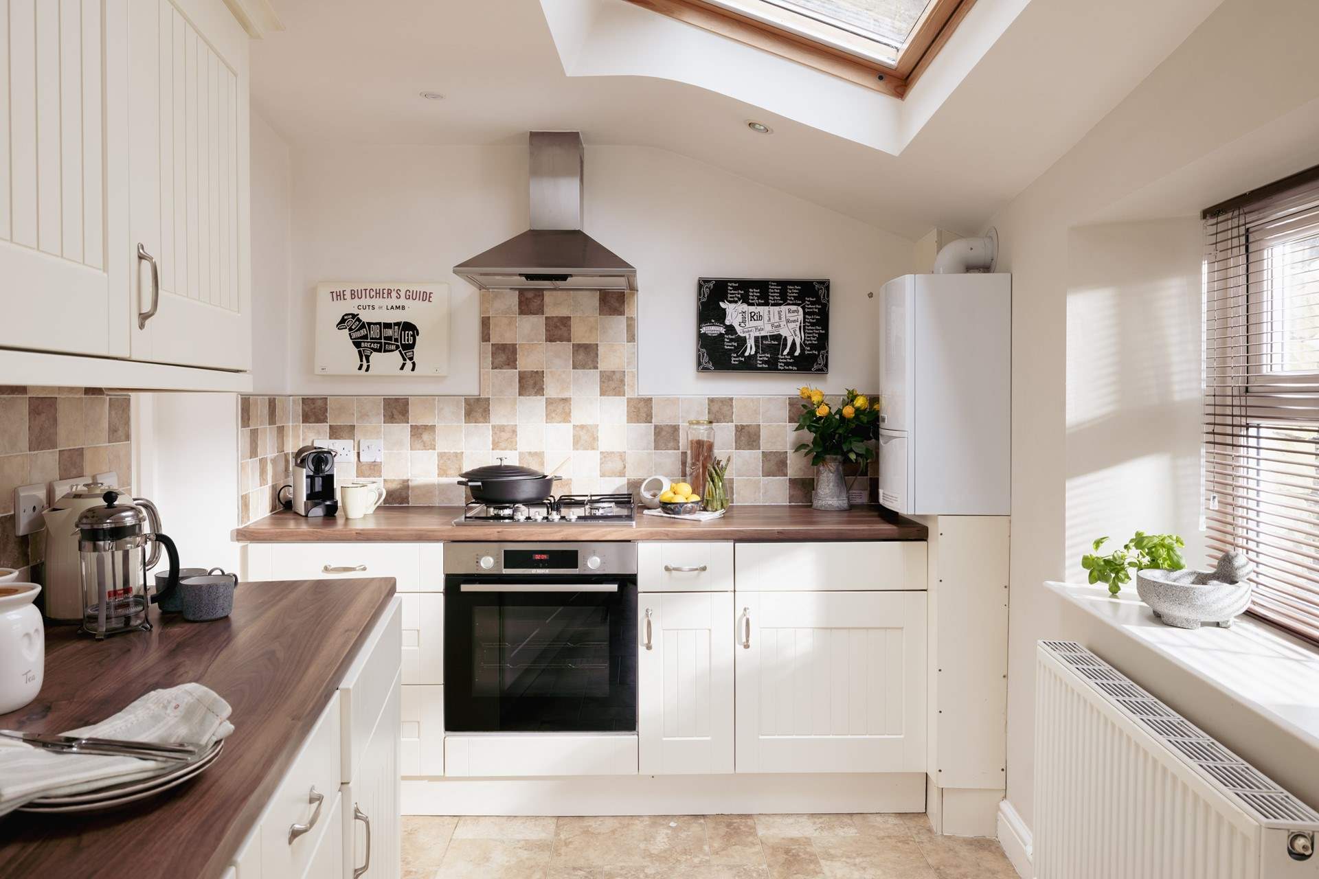 Plenty of space to create a culinary masterpiece. 