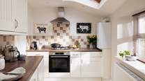 Plenty of space to create a culinary masterpiece. 