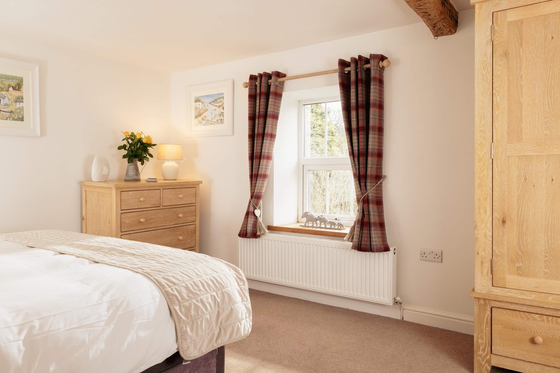 There's plenty of storage for your holiday wardrobe. 