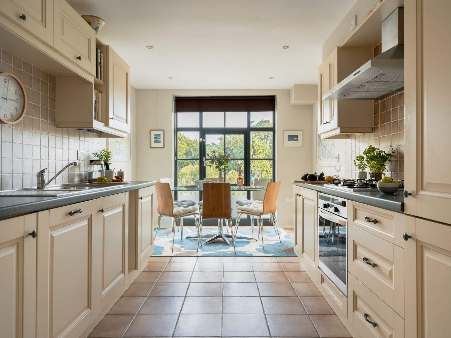 Open plan living is the order of the day to ensure you enjoy time together.