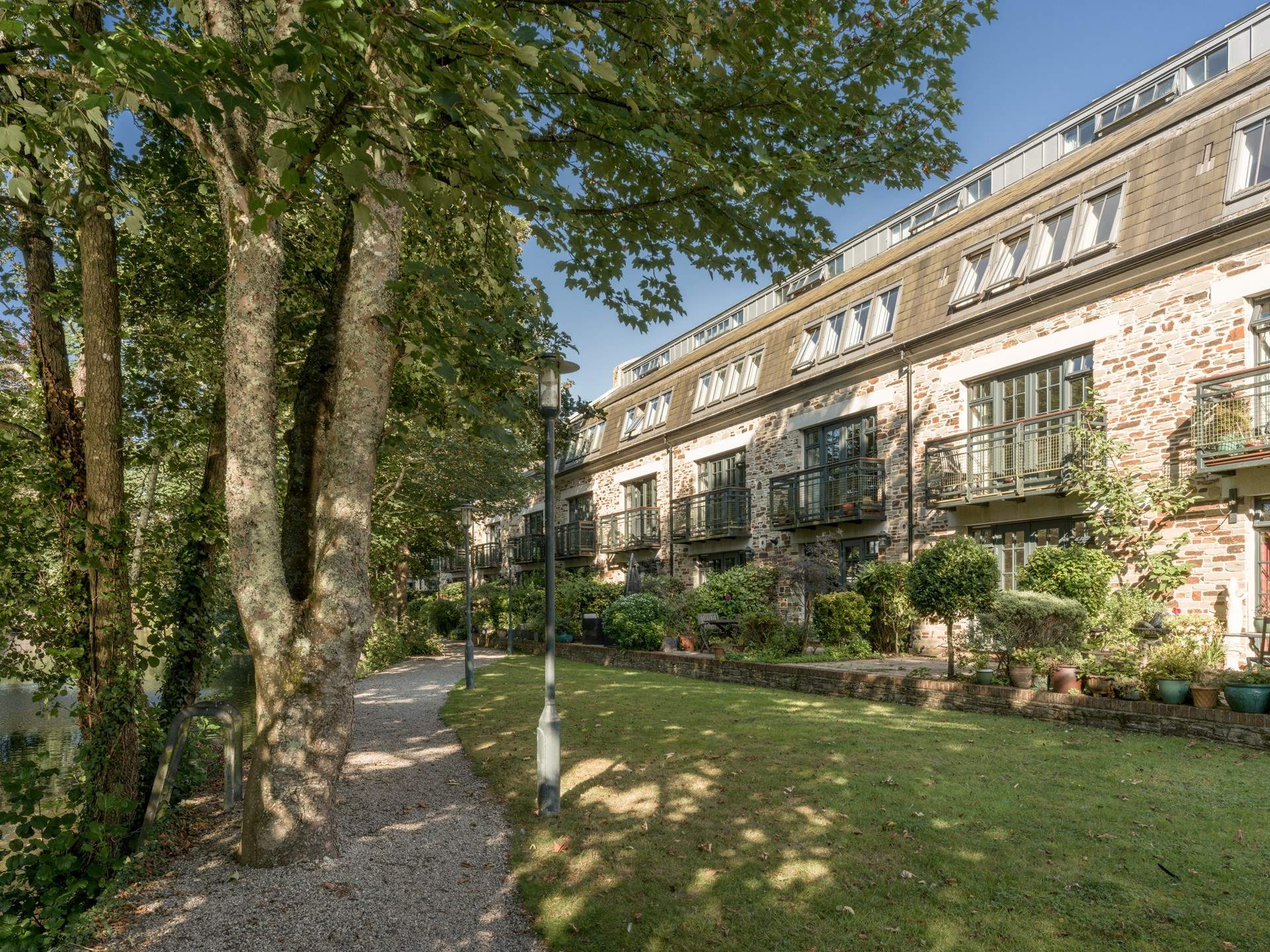 Set in a prime location in the town, The Moorings forms part of the Old Carriage Works.