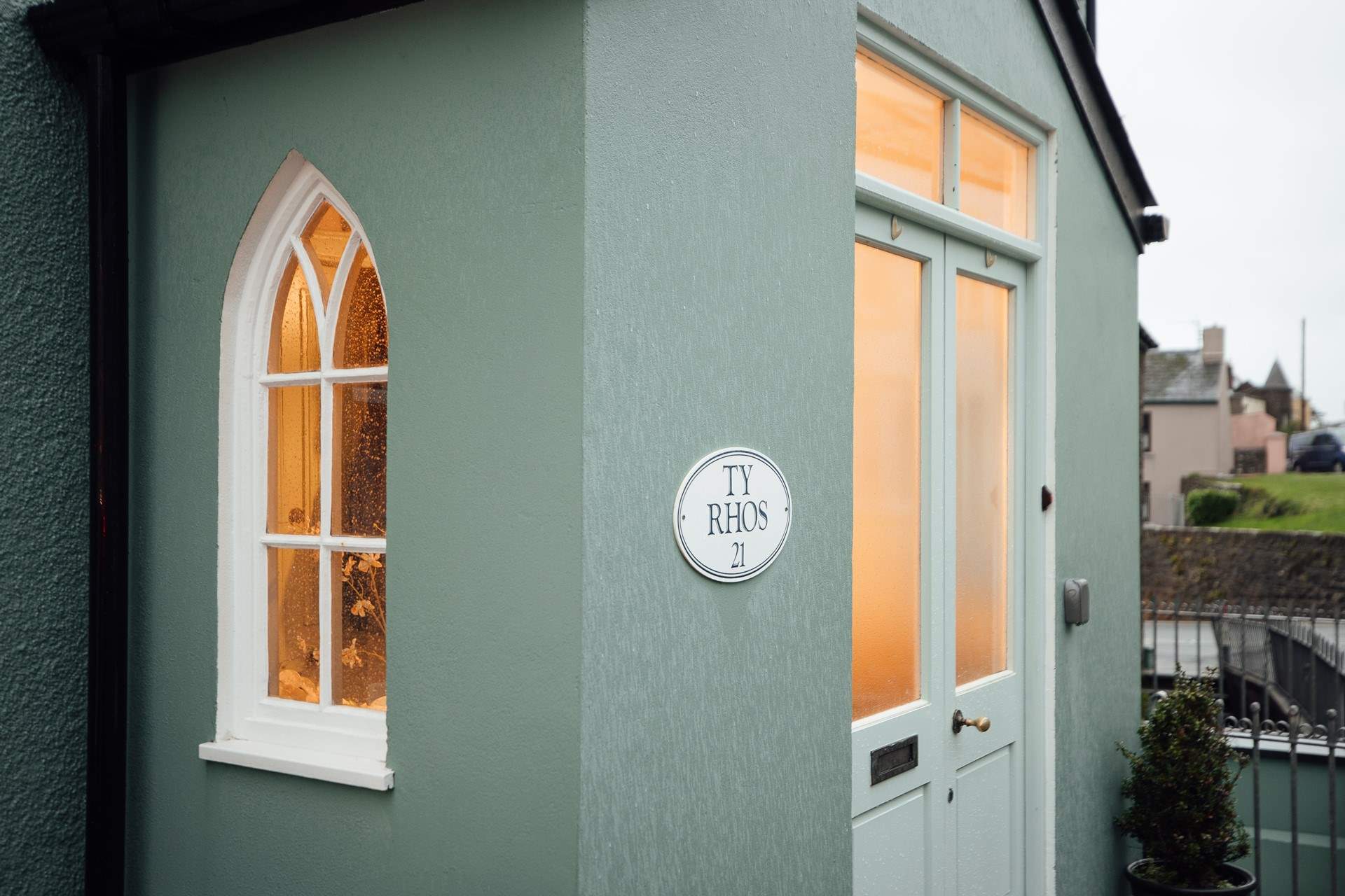 From Ty Rhos take the short walk to all the amenities and choice of good eateries in the town, or stroll down the hill to the harbour at Lower Town. 