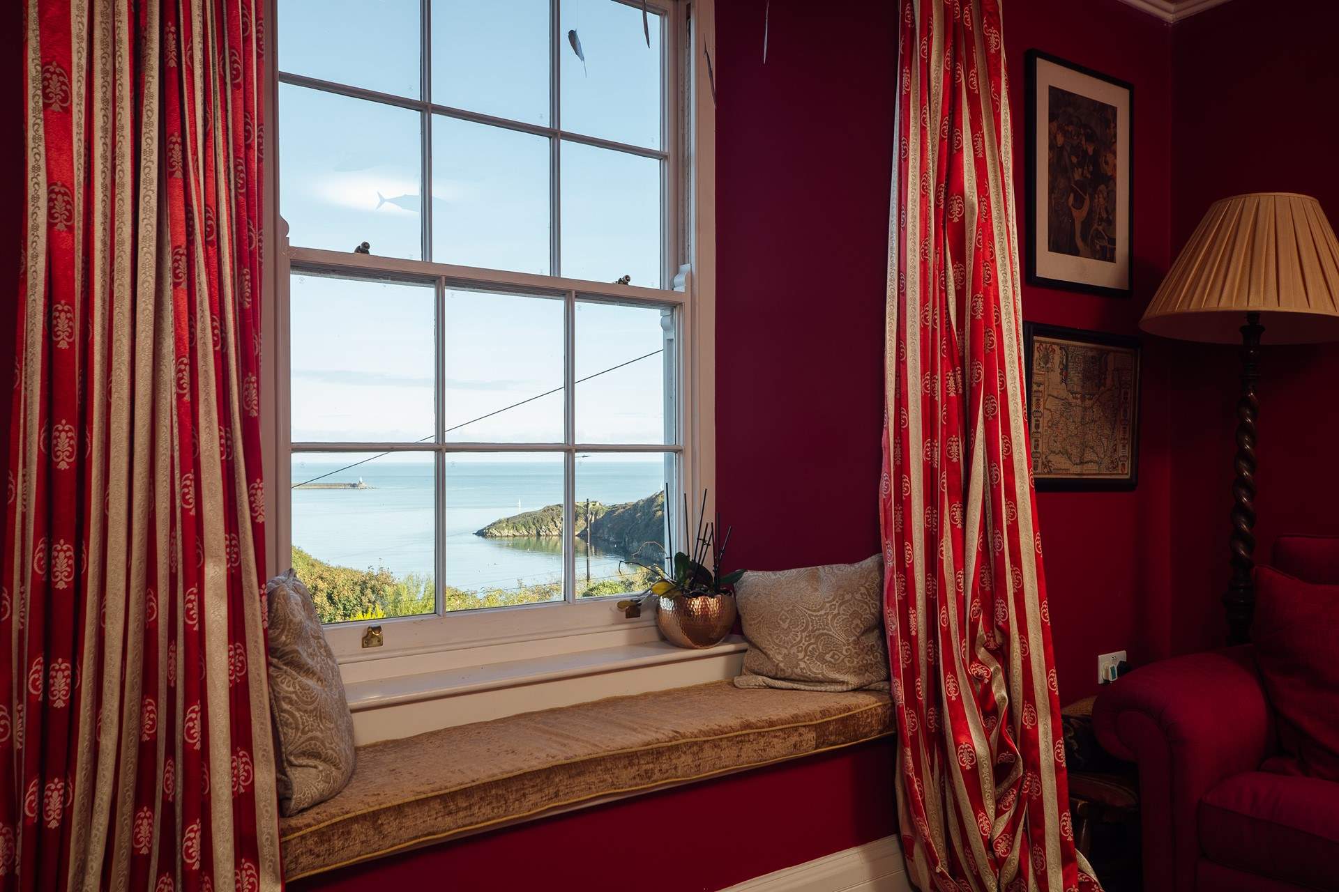 Spellbinding sea views from the sitting-room. 