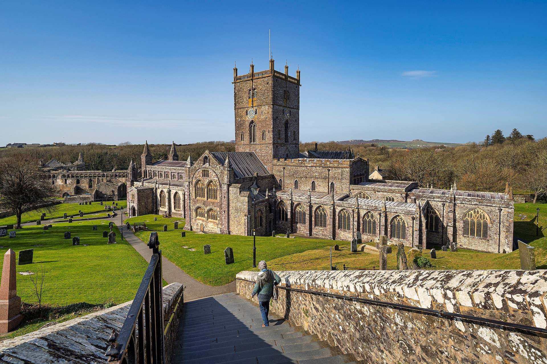 Magnificent St Davids' cathedral. The Refrectory Cafe serves delicious Mamgu welshcakes and the most delicious lunch. Musical events are held throughout the year. 