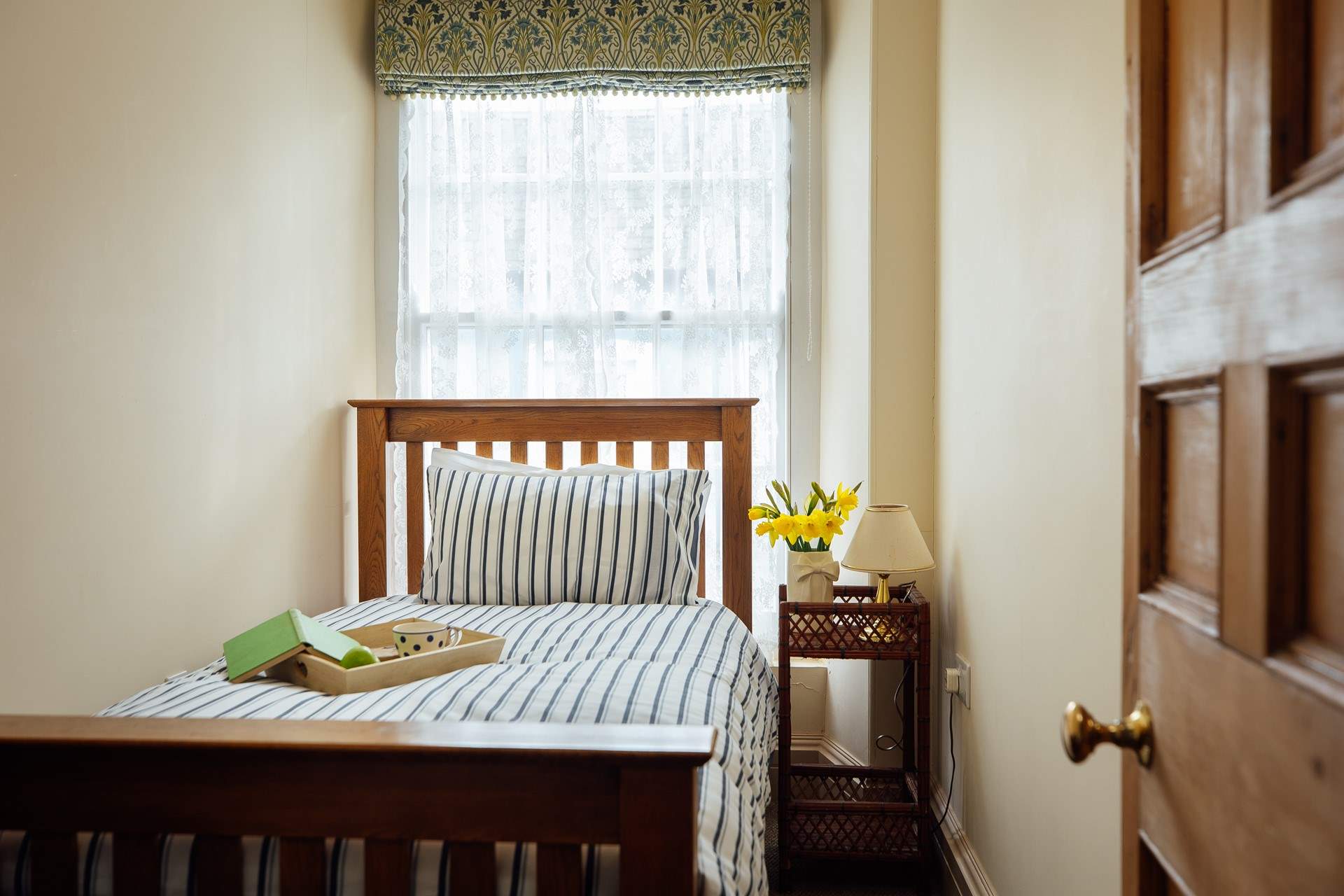 Sweet single room on the first floor. 