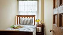 Sweet single room on the first floor. 
