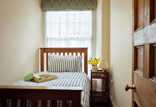 Sweet single room on the first floor. 