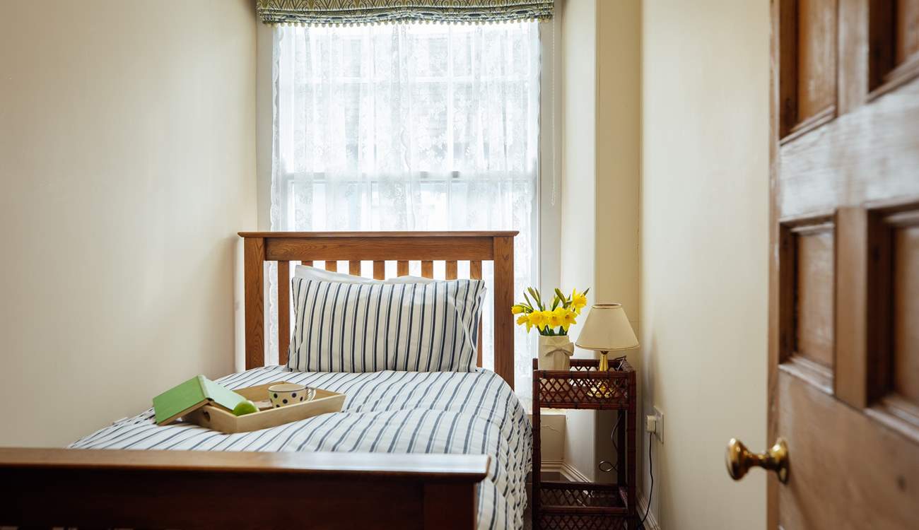 Sweet single room on the first floor. 