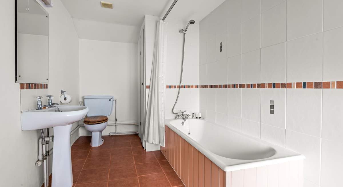 The en suite bathroom for bedroom 1.