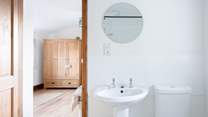 Off the main bedroom you will discover a bright and spacious en suite.