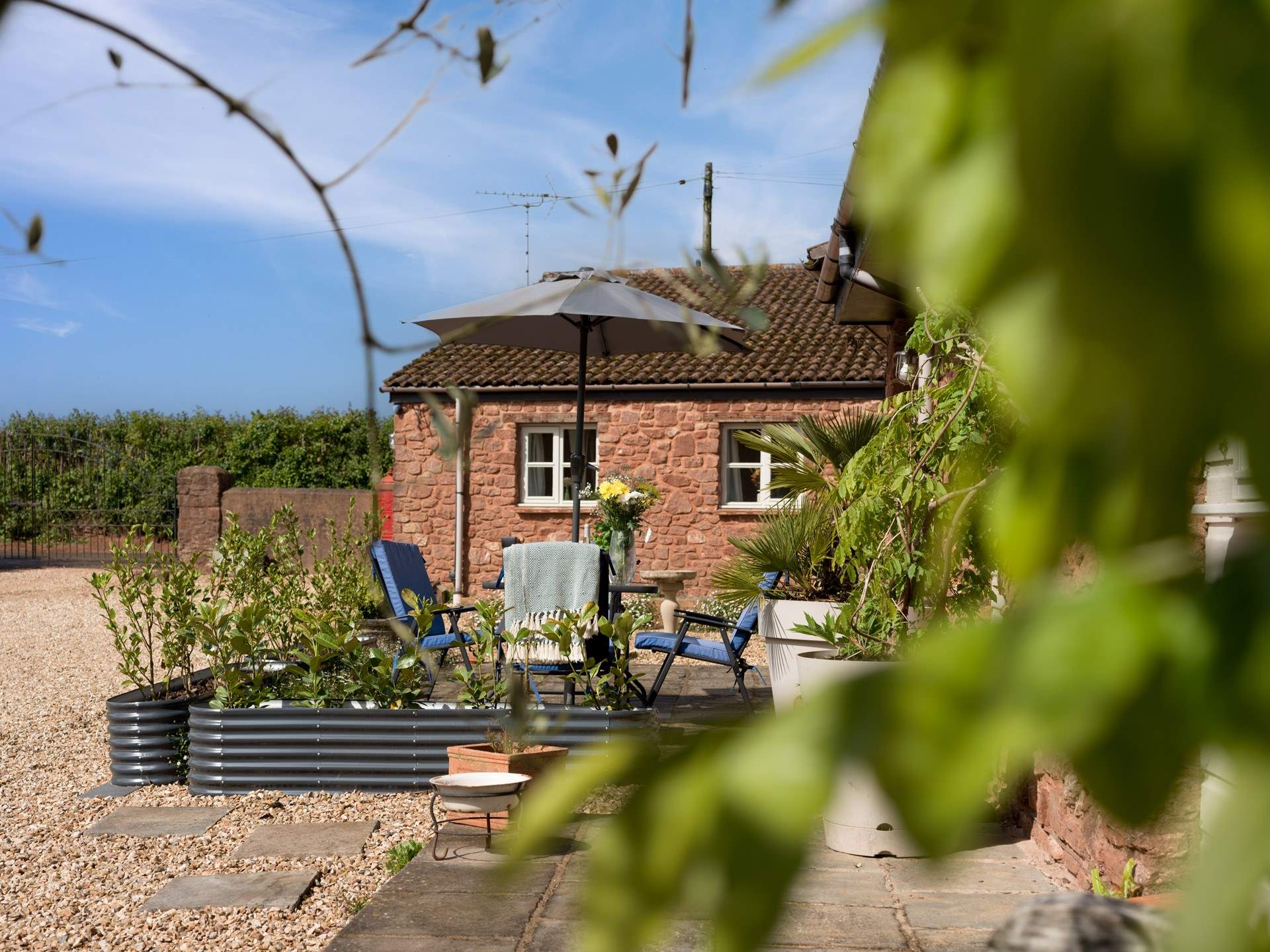 Few better settings for a spot of al fresco dining.