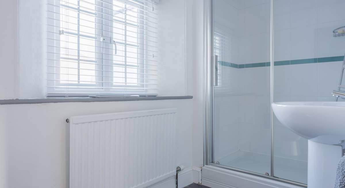 Rinse off those sandy toes in the family shower-room.