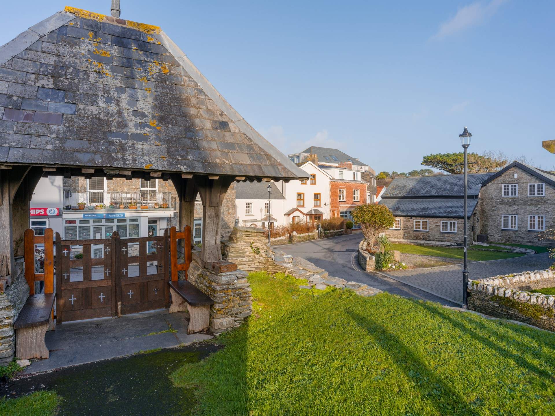 Looking back across to Barricane House.