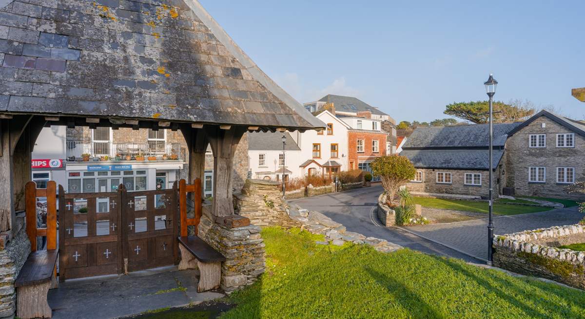 Looking back across to Barricane House.