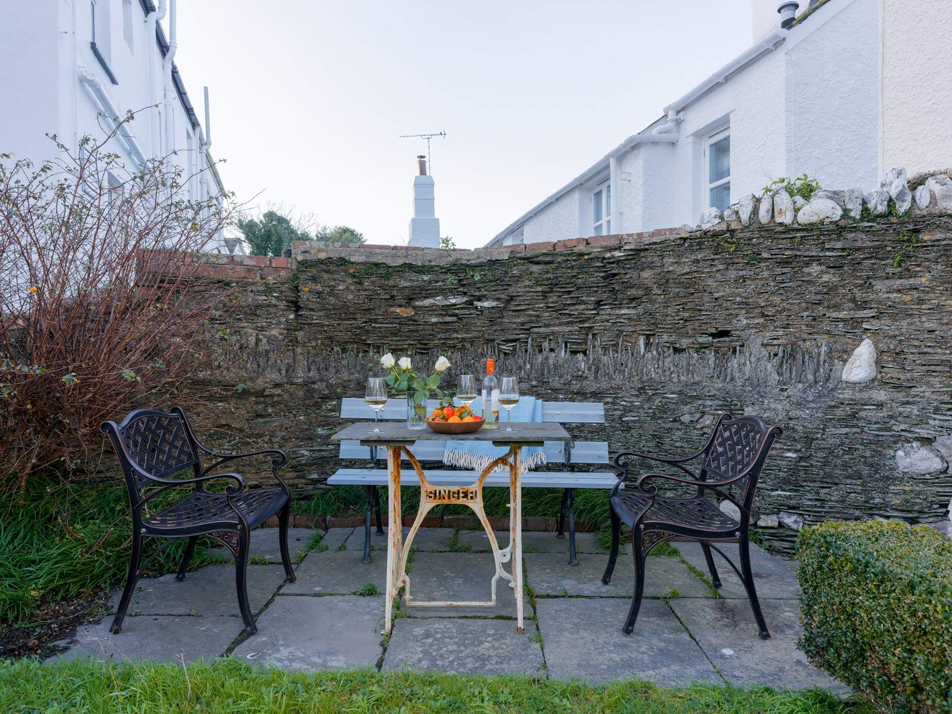 The perfect spot to enjoy a vino or your morning brew.