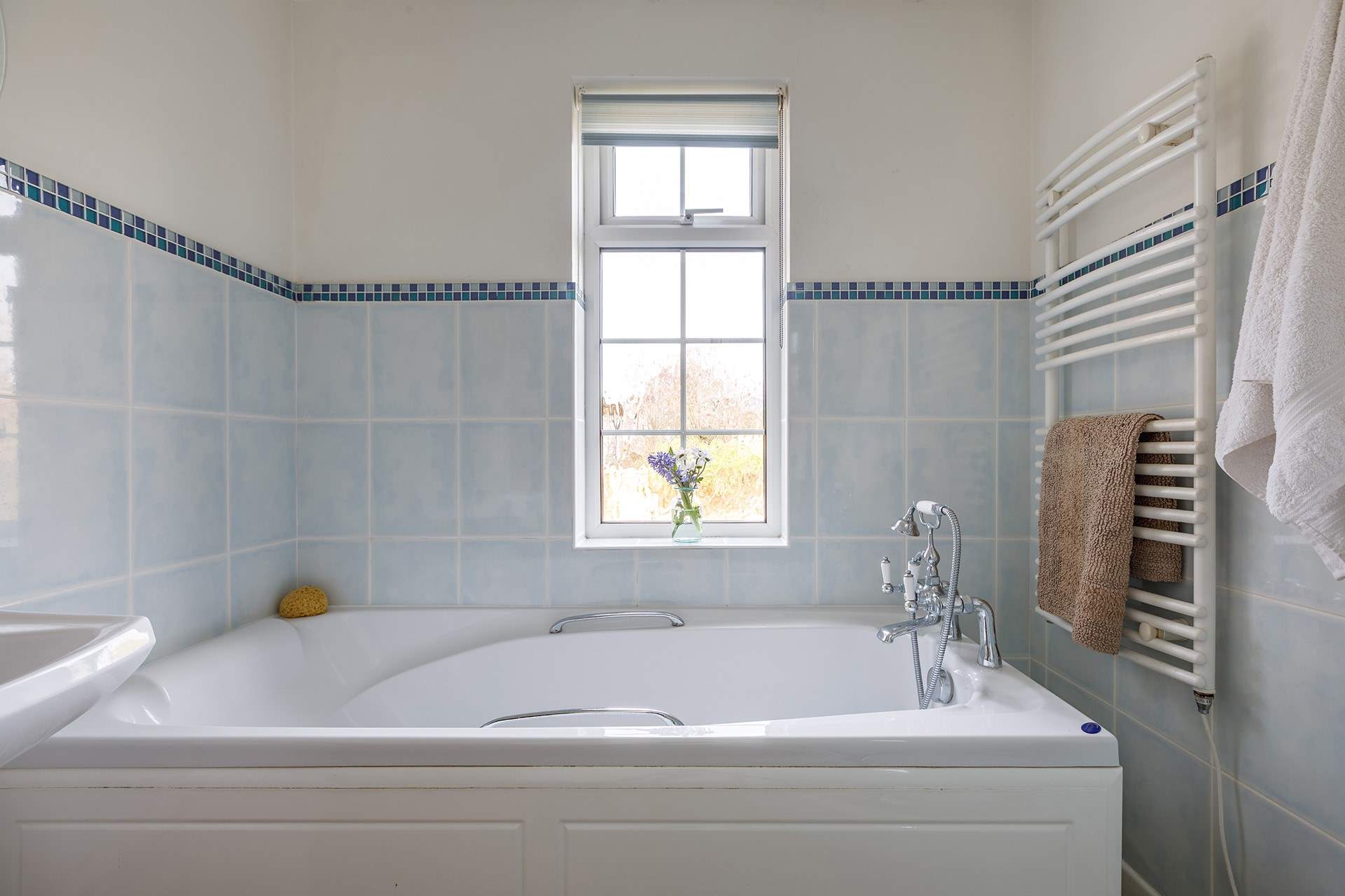 Enjoy bubble-topped soaks.