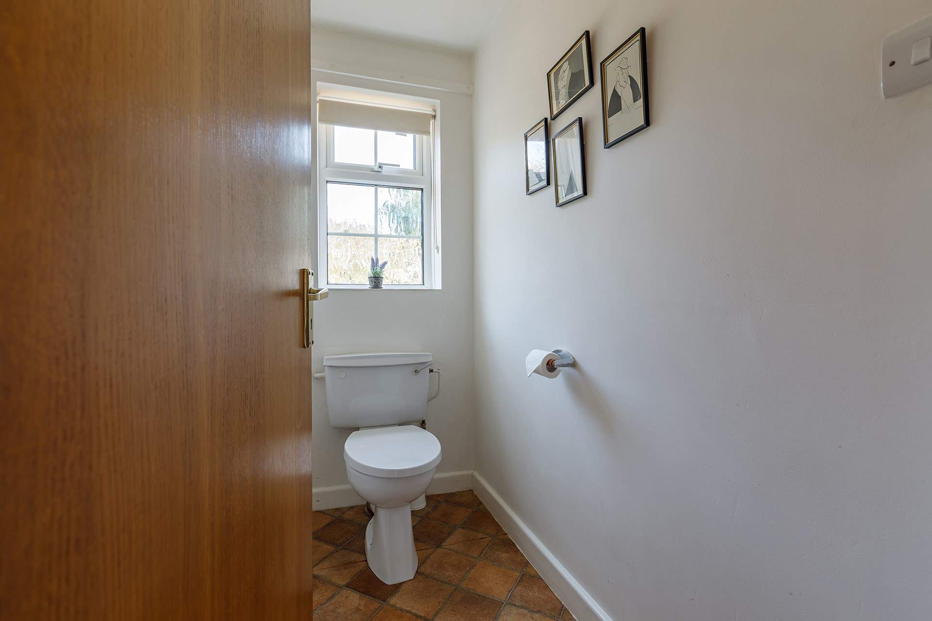 An extra WC is located next to the utility-area, handy during barbecues in the garden.