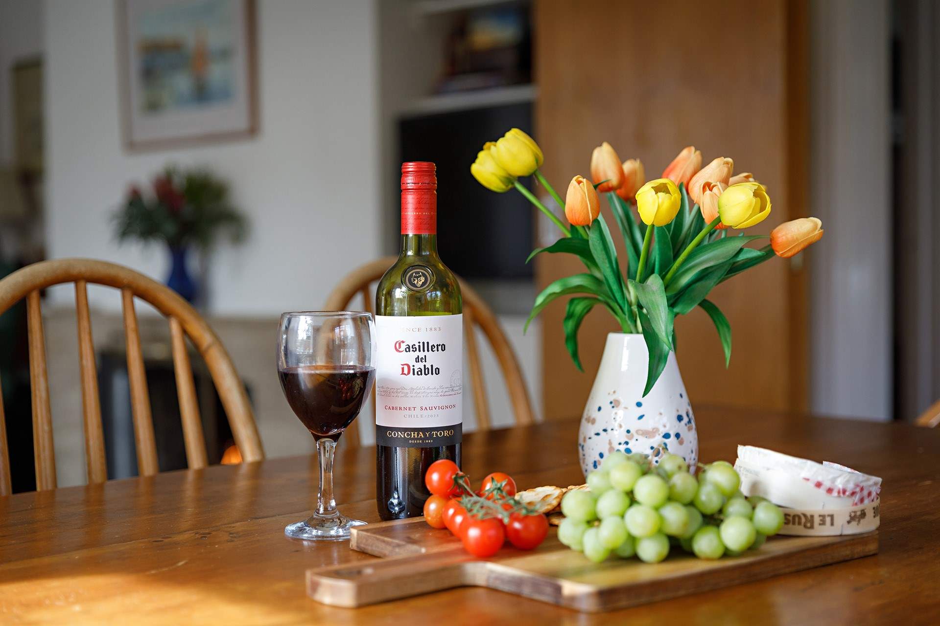 This relaxing bolthole is perfect for a well-deserved break year-round.