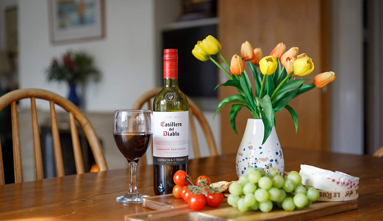 This relaxing bolthole is perfect for a well-deserved break year-round.