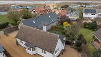 Welcome to Dormy House, dog-friendly and with ample parking, just a stone's throw from the stunning beaches of Old Hunstanton and popular Beach Cafe.
