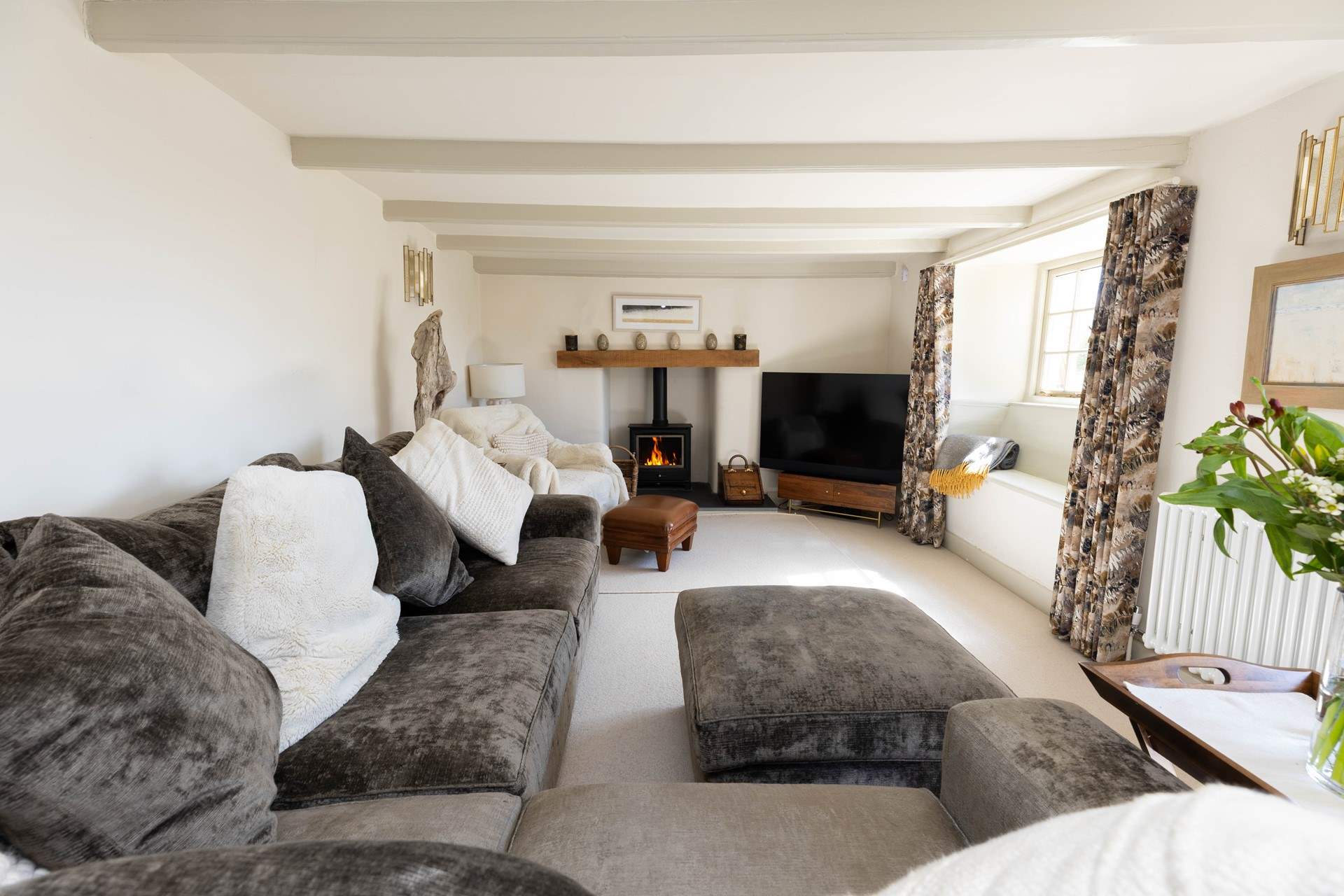 The sumptuous sitting-room. 