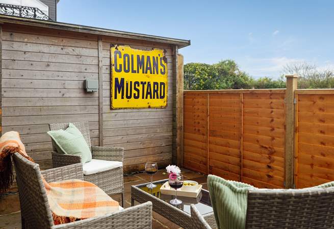 Coffee in the morning sun, or a sundowner on a starry night. Bliss. 