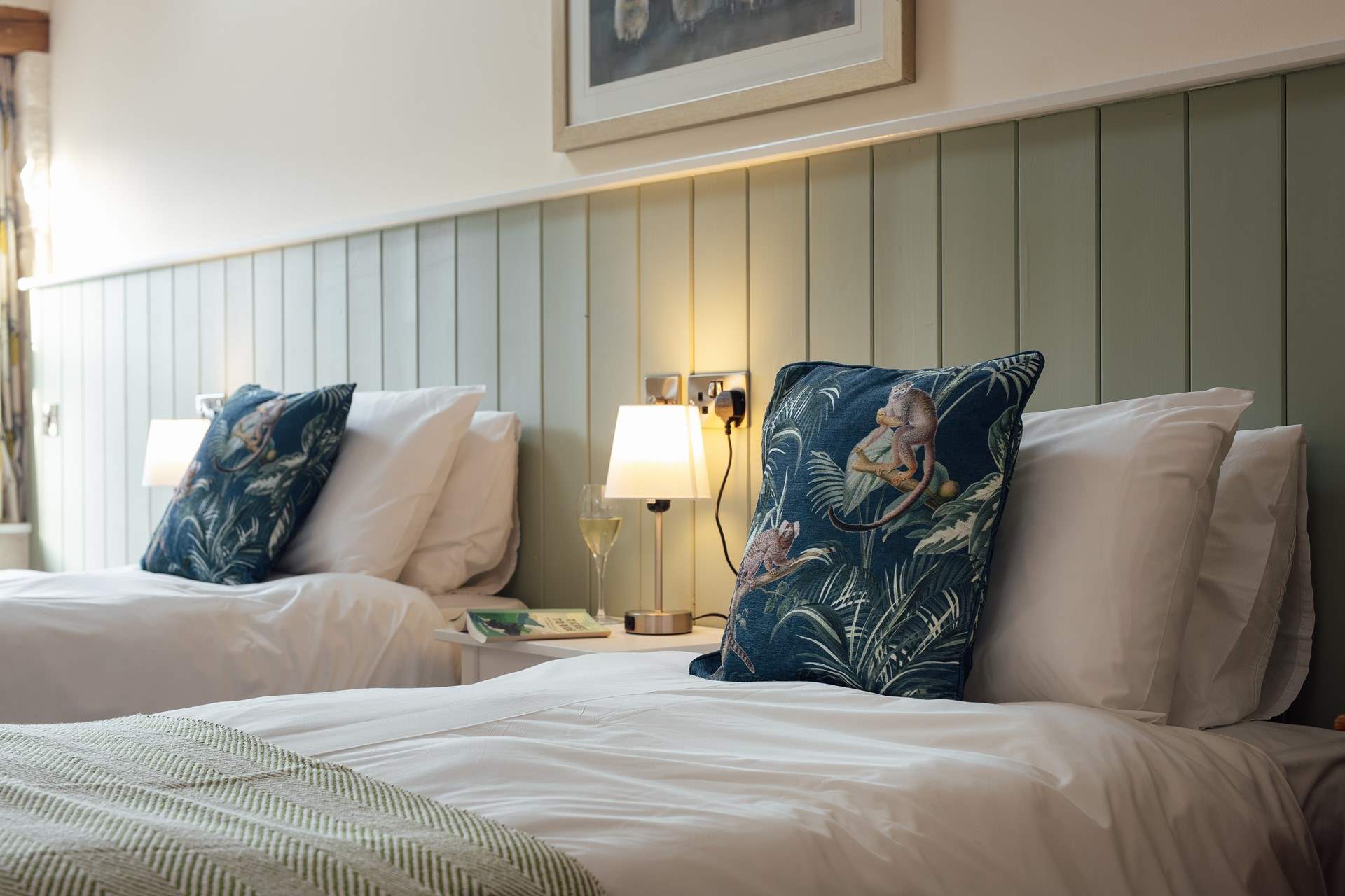 You chose, twin beds or a super-king. (Please let us know when booking) 