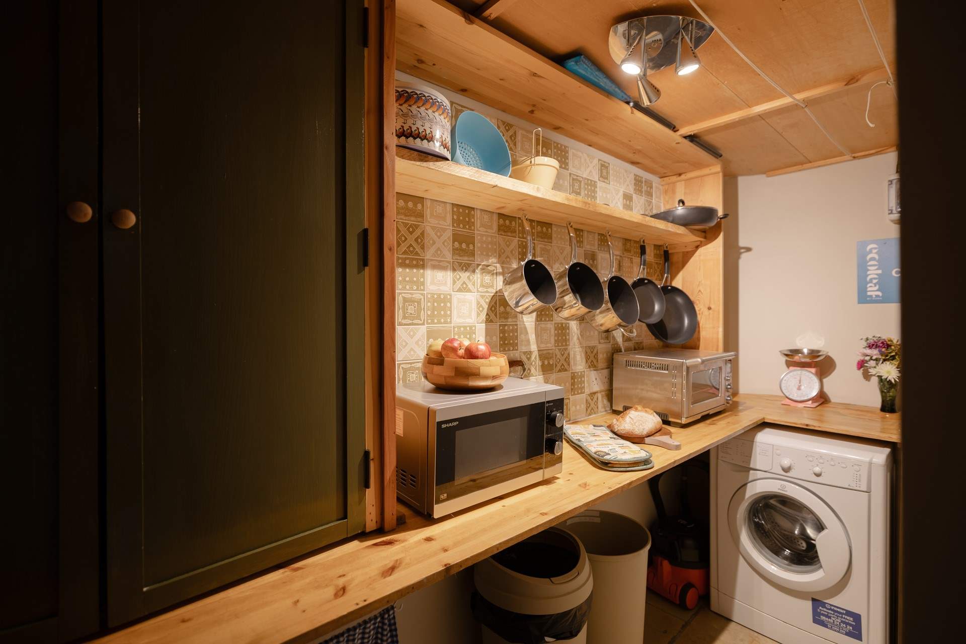Even the utility-room has country styling.
