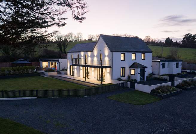 The games-room is a separate building and sits to the left of Boathyde.