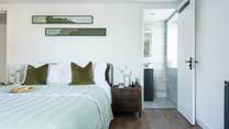 After an restful sleep enjoy the indulgence of the en suite.