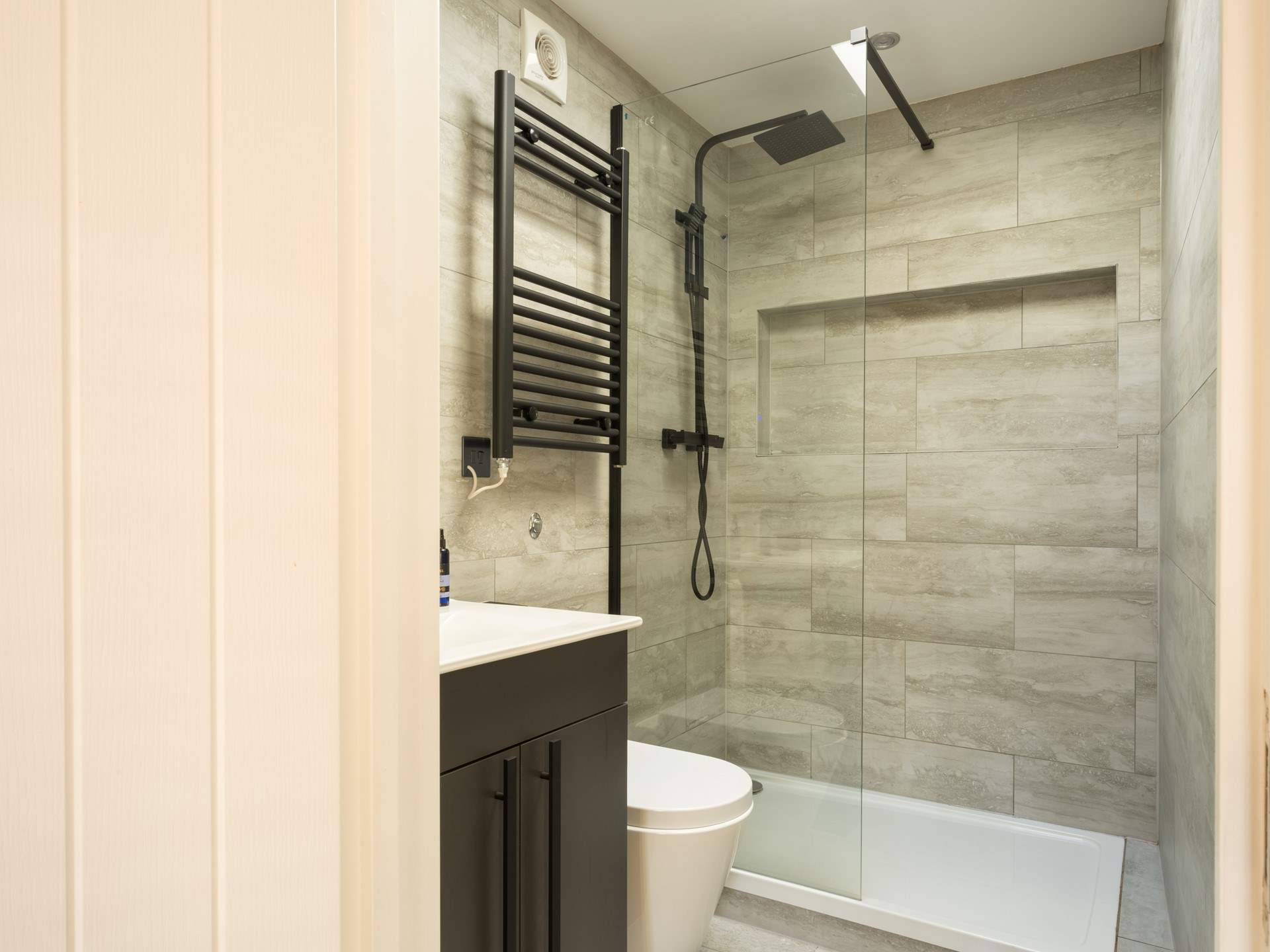 There will be no queuing in the morning thanks to each bedroom having its own en suite. 