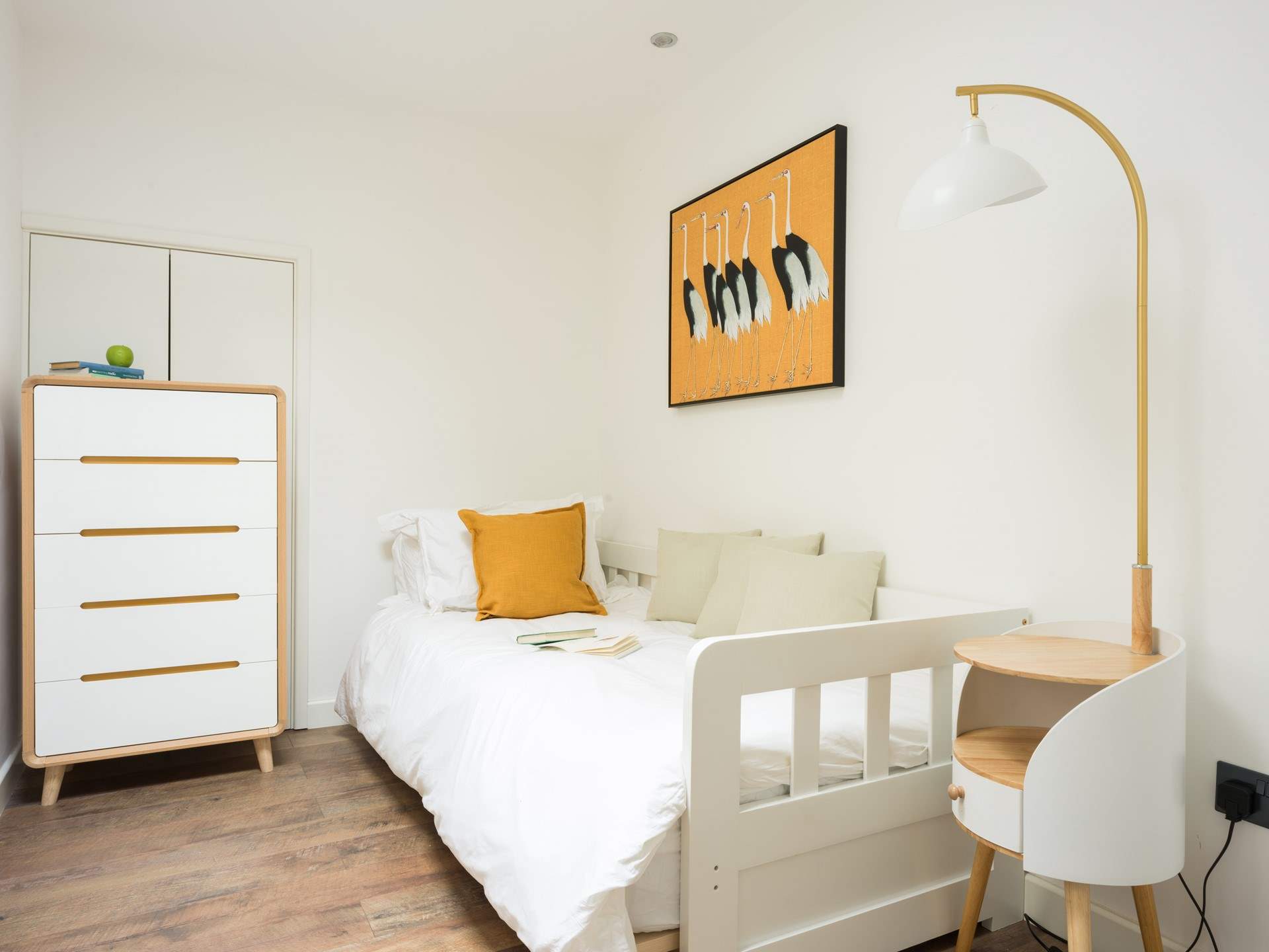 The lovely single rooms share an en suite shower-room.