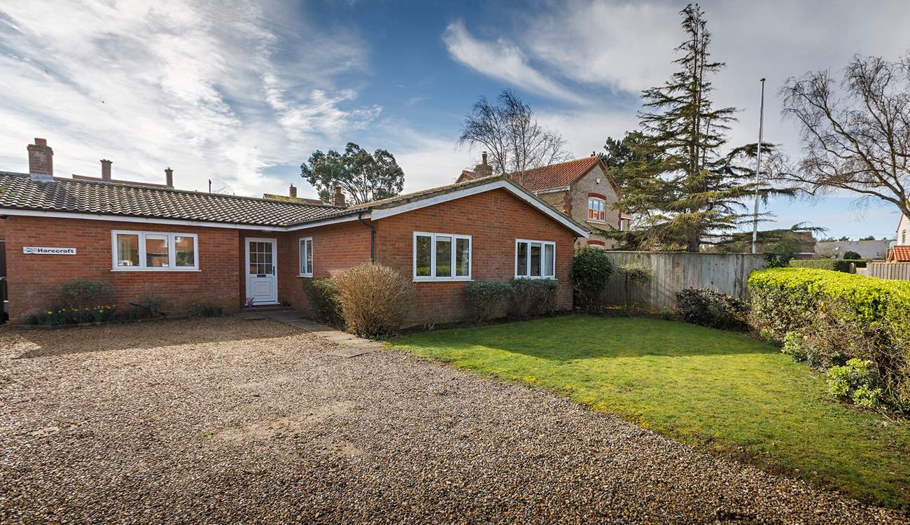 Welcome to Harecroft, in a perfect location; just a gentle stroll from the stunning beaches of Old Hunstanton.