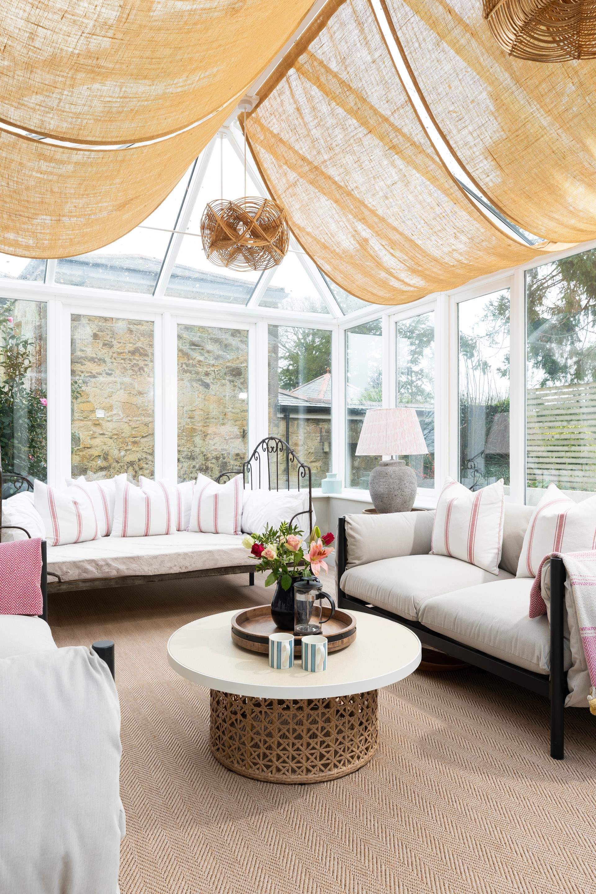 What a great additional space to relax in.