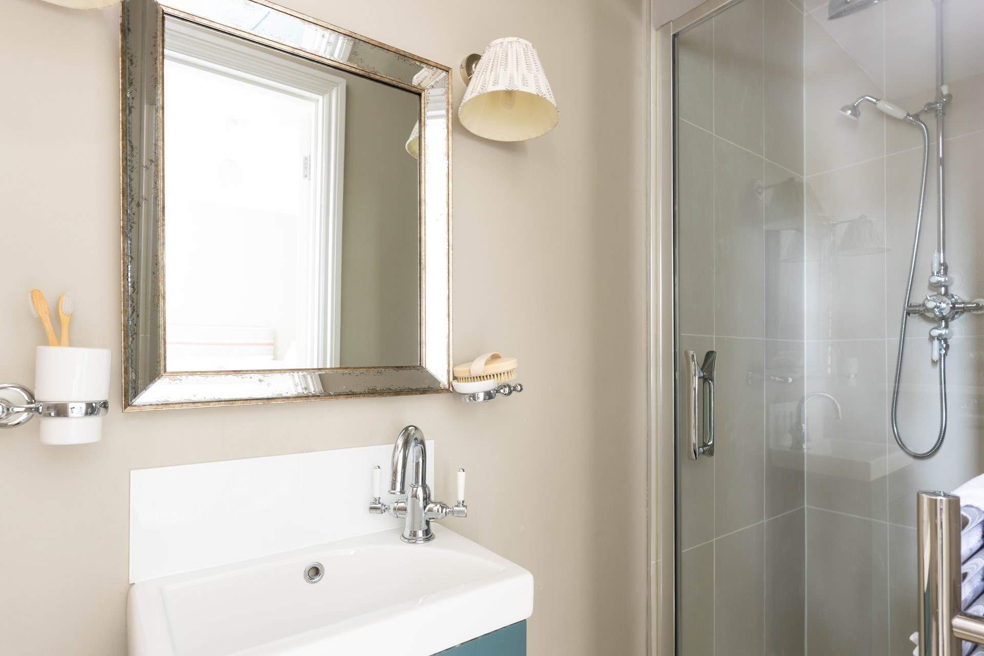 The lovely, small en suite shower room. 