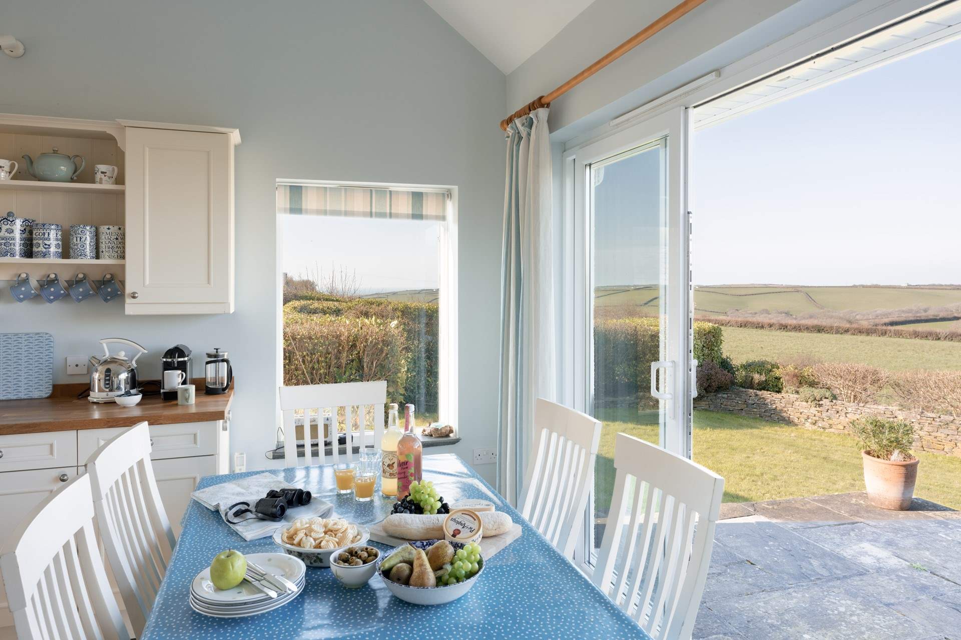 You will be able to see the sea on a clear day.