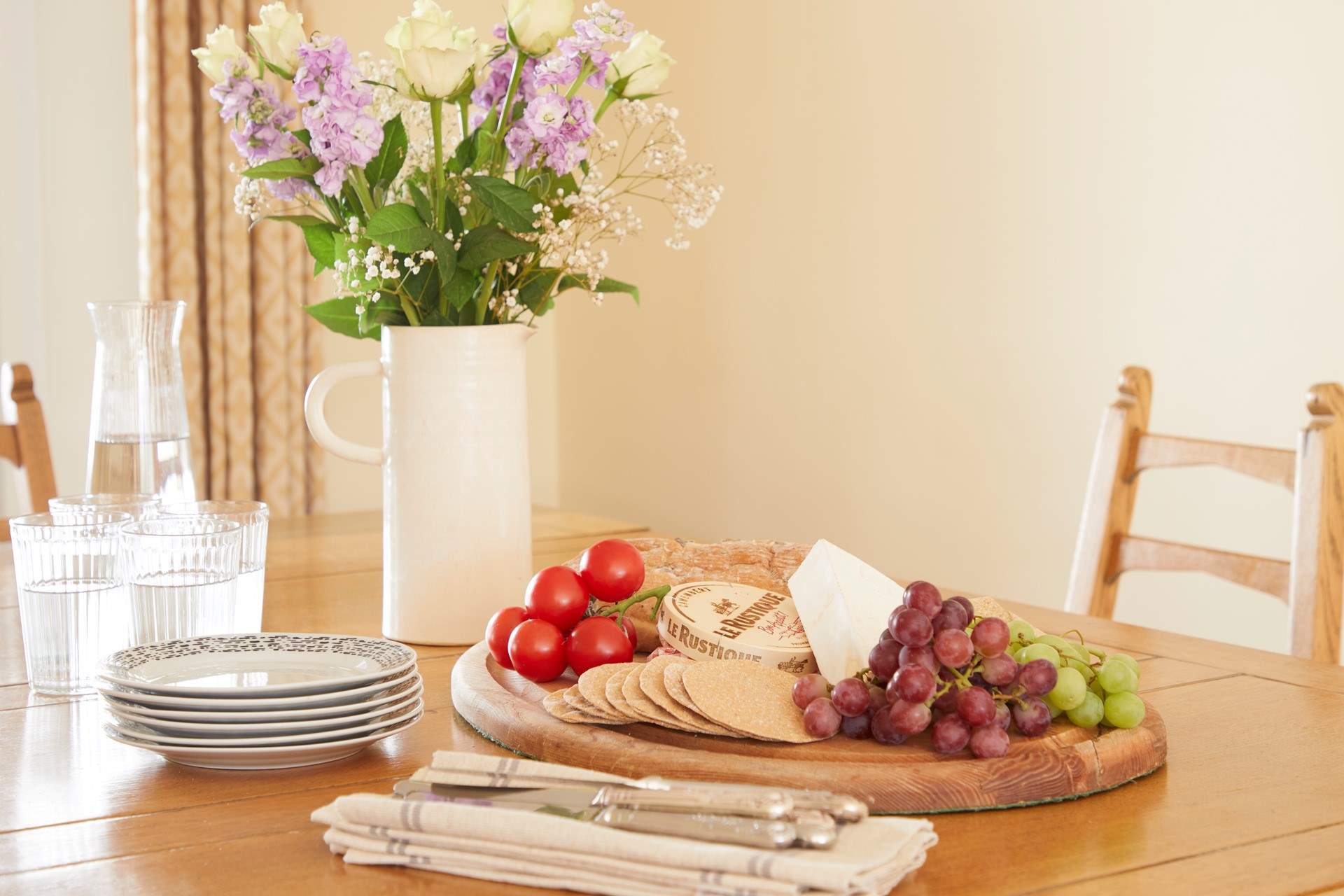 Plan your holiday adventures over a delicious lunch.