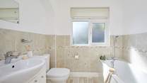 First floor family bathroom.