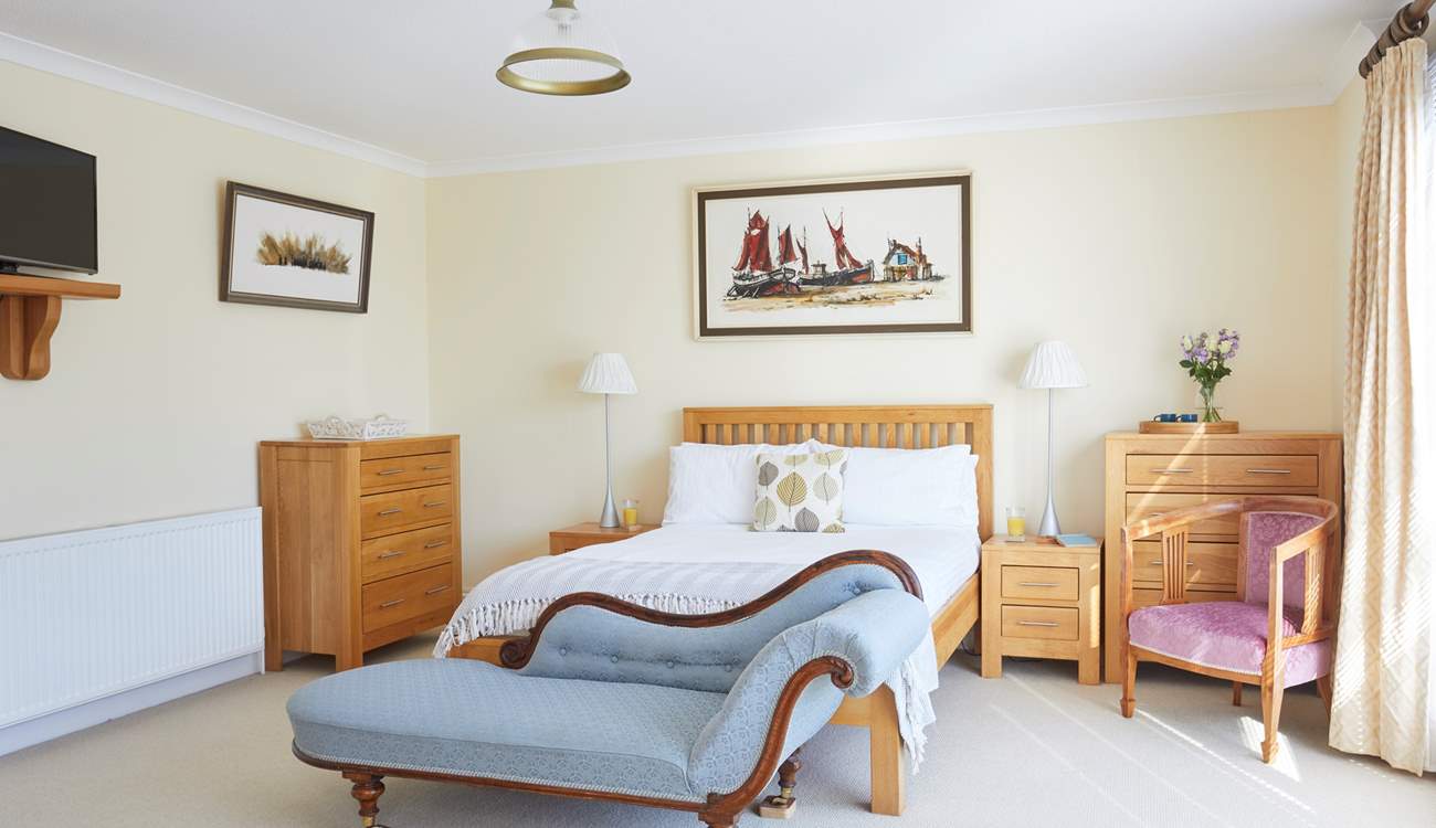 With a comfortable double bed, you will be sure to get a restful night's sleep here.