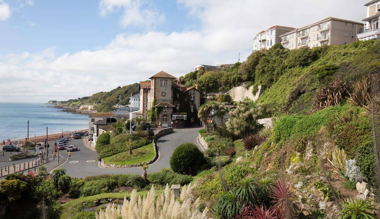 Take the zig zag road down to Ventnor beach.